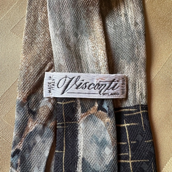 Men's Multi colored Visconti 100% Silk Tie - Picture 5 of 7
